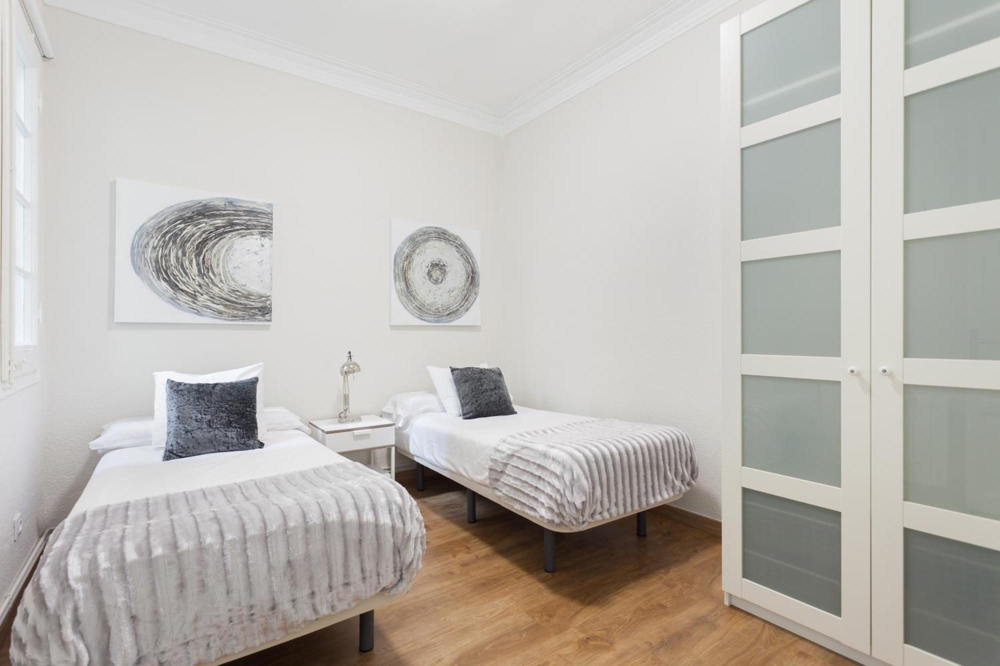 ברצלונה Art House Fira Apartments מראה חיצוני תמונה