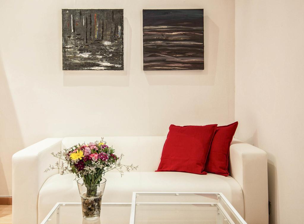 ברצלונה Art House Fira Apartments מראה חיצוני תמונה