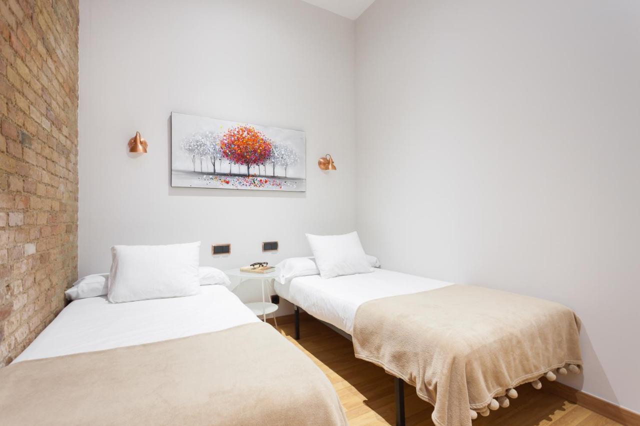 ברצלונה Art House Fira Apartments מראה חיצוני תמונה